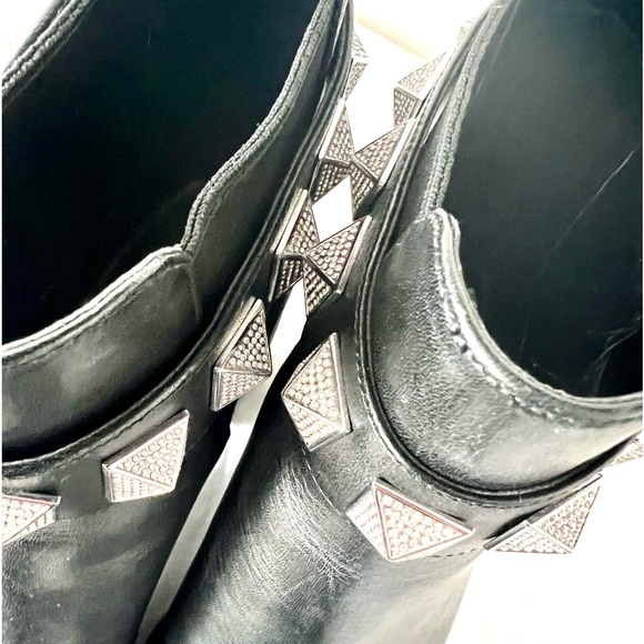 Michael by Michael Kors Black Leather Bootie NEW❤️ - Picture 2 of 7